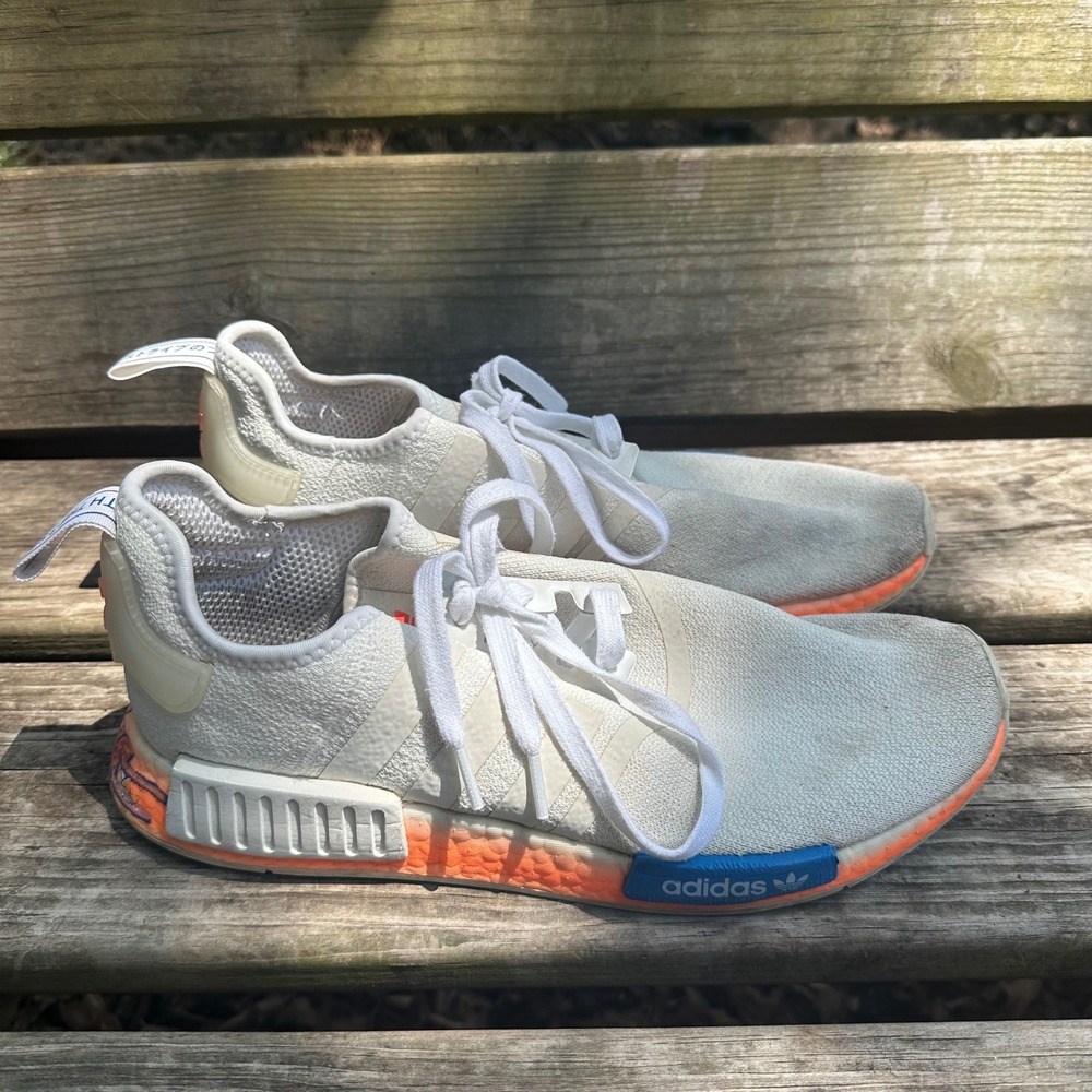 Adidas NMD_R1 Graffiti Sneakers White Signal Coral FV7852 Men's Sz 11 Streetwear - Picture 9 of 9